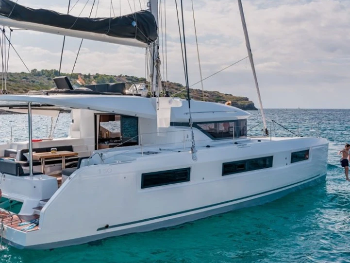 Katamarán k pronájmu v Ibiza Town za nejlepší cenu
