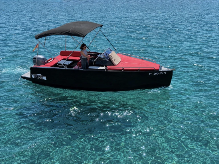 Pronájem Motorová loď v Alicante -Nuva Yatchs M6 Cabin