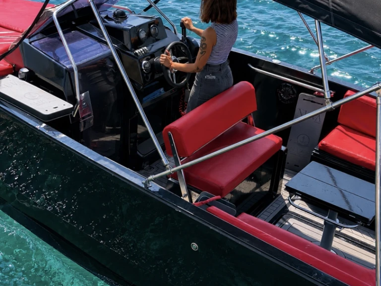 Pronajmout Motorová loď se skipperem či ne Nuva Yatchs v Alicante