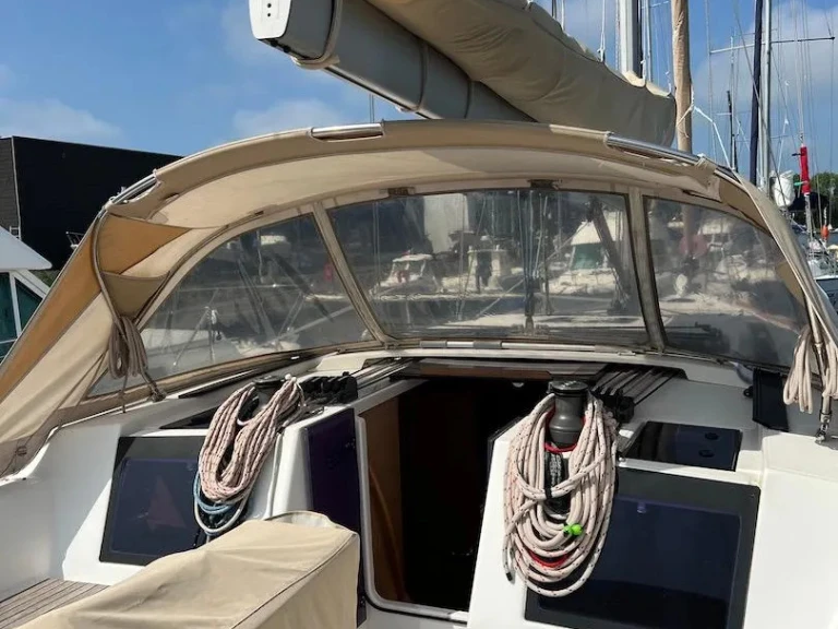 Fountaine Pajot Dufour 410 jednotlivci a charterové společnosti v Larmor-Plage