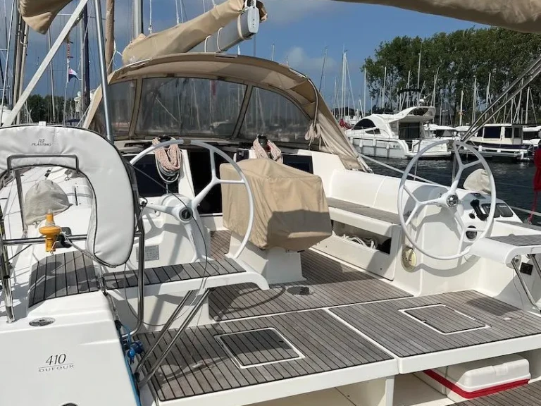 Pronájem jachty v Larmor-Plage -Fountaine Pajot Dufour 410 na Samboatu