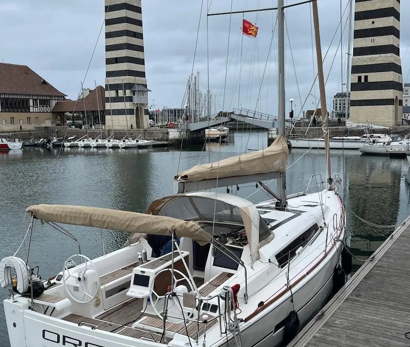 Pronájem lodi Fountaine Pajot Dufour 410 v Larmor-Plage na Samboatu