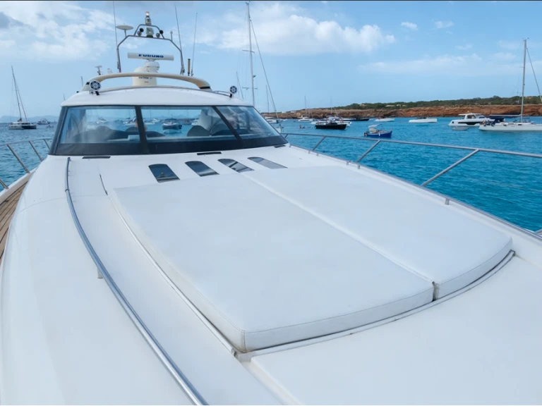 Princess Princess V65 jednotlivci a charterové společnosti v Ibiza Town