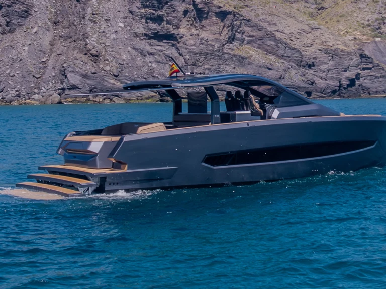 Pronájem lodi Ibiza Town lákavé ceny TESORO T50
