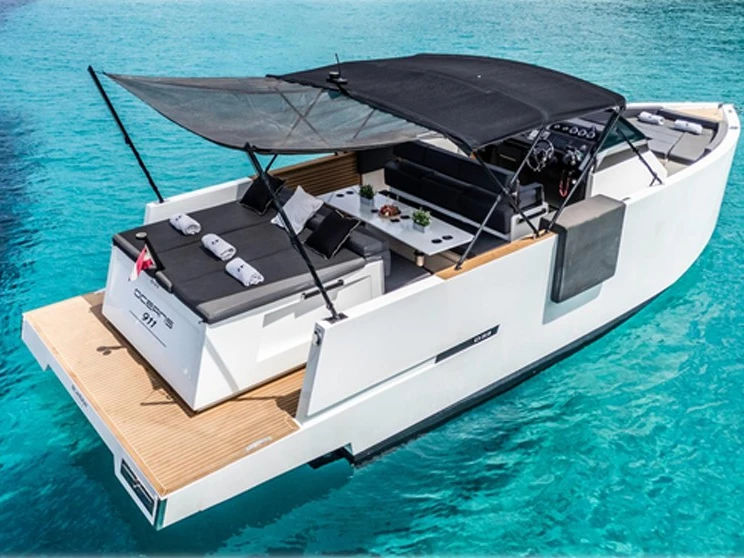 DE ANTONIO Yachts D33 Open jednotlivci a charterové společnosti v Ibiza Town