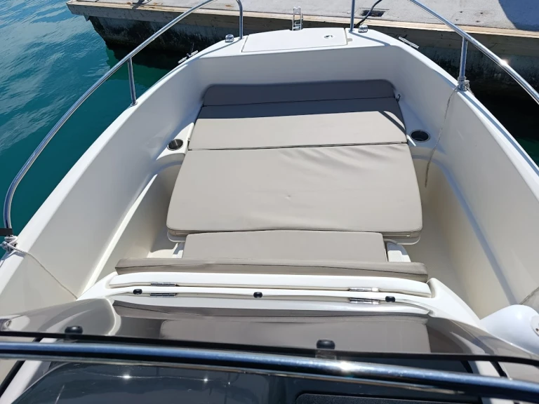 Pronájem Motorová loď v SCT Marina Trogir -Quicksilver Activ 605 Open