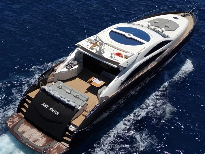 Pronájem lodi Sunseeker Predator 82 v Ibiza Town na Samboatu