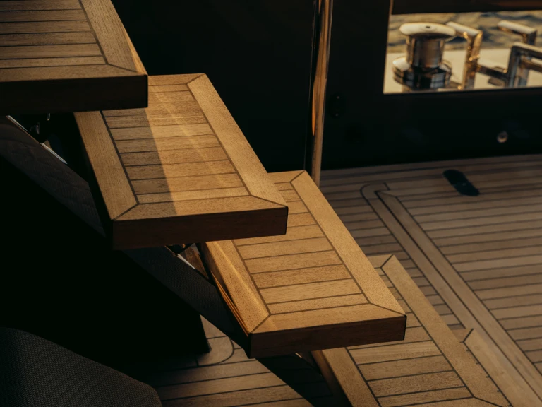 Pronajmout si  Moon Yacht 65 v Sámi