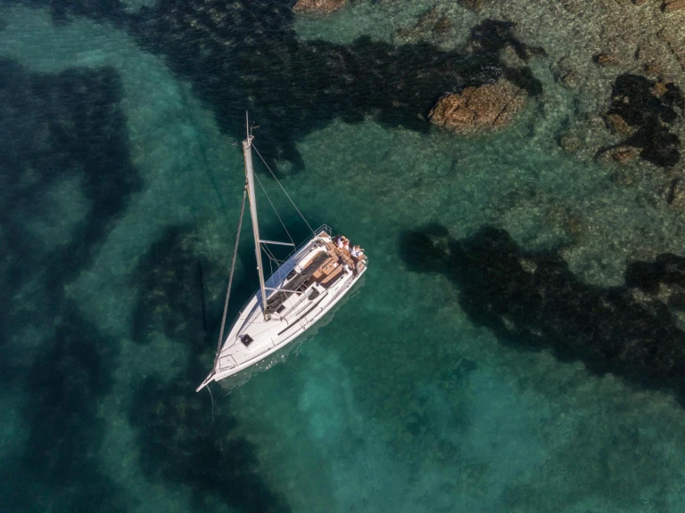 Pronájem lodi Jeanneau Sun Odyssey 350 v Road Town na Samboatu