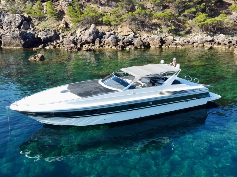 Pronájem lodi Pershing Pershing 48 v Roses na Samboatu
