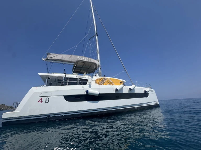 Bali Bali 4.8 jednotlivci a charterové společnosti v Palermo