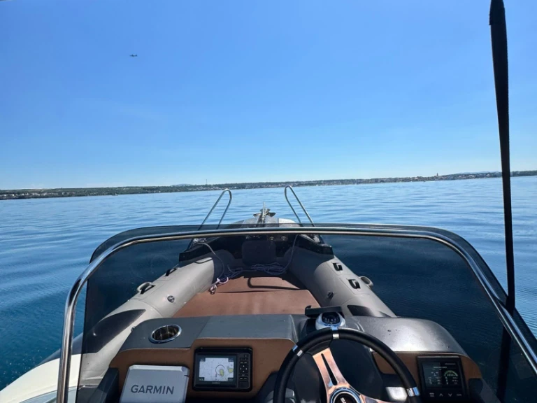 Pronájem Polotuhá loď v Tkon -Solemar Solemar 23