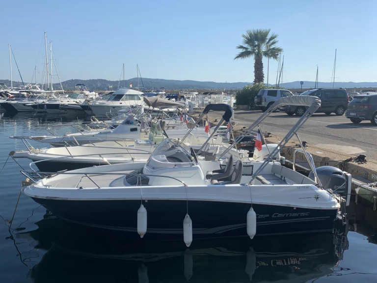 Pronájem Motorová loď v Cavalaire-sur-Mer -Jeanneau Cap Camarat 5.5 WA Serie 2