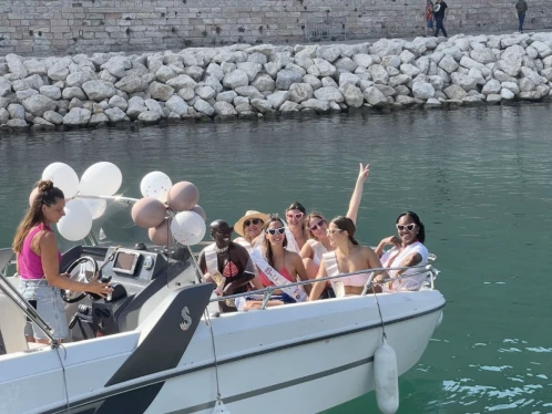 Pronájem lodi Bénéteau Flyer 7.7 SPACEdeck v Marseille na Samboatu