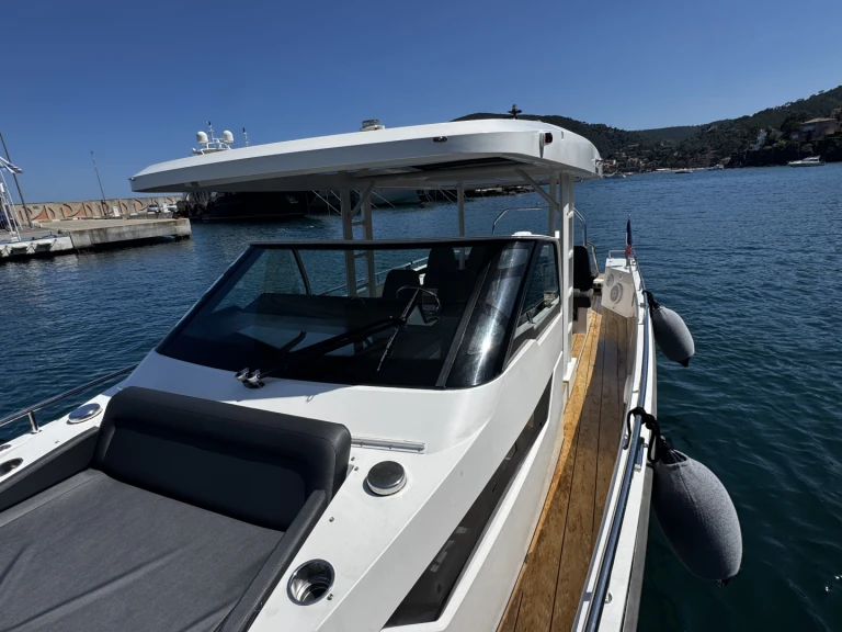 Pronájem lodi Axopar Axopar 37 Sun-Top v Mandelieu-la-Napoule na Samboatu