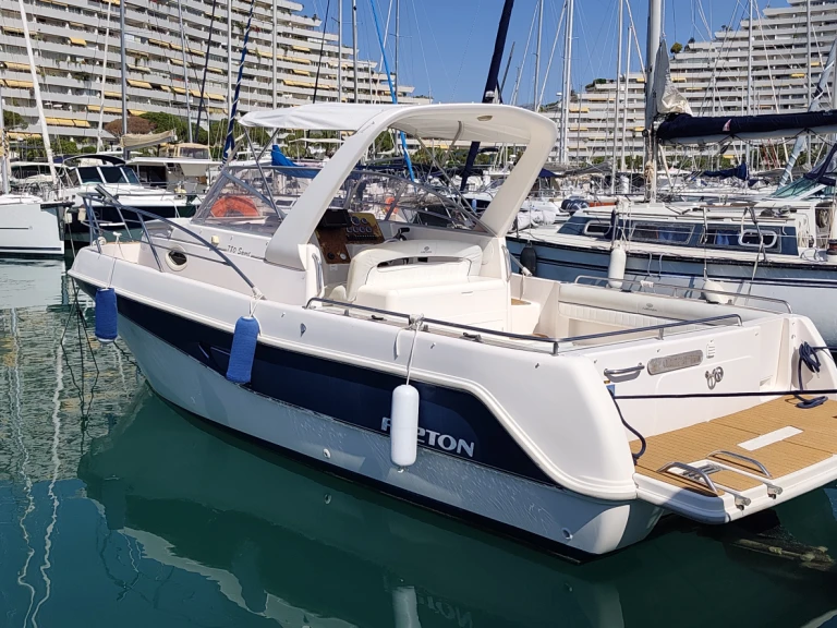 Pronájem lodi Faeton Faeton 780 Sport v Villeneuve-Loubet na Samboatu