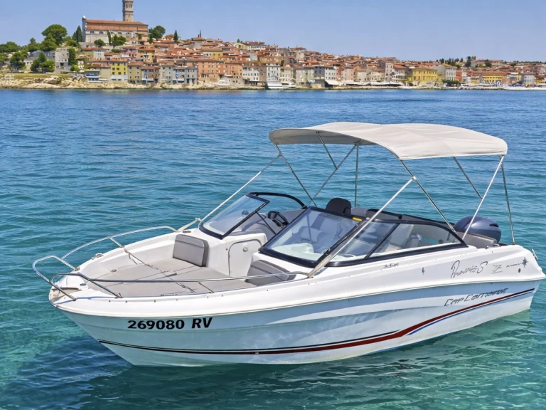 Pronajmout Motorová loď se skipperem či ne Jeanneau v Rovinj