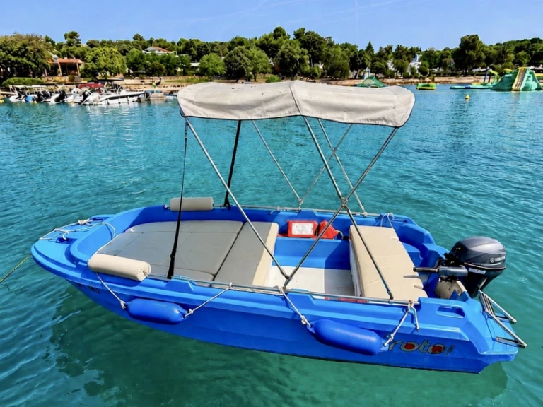 ROTO Family 450 jednotlivci a charterové společnosti v Rovinj