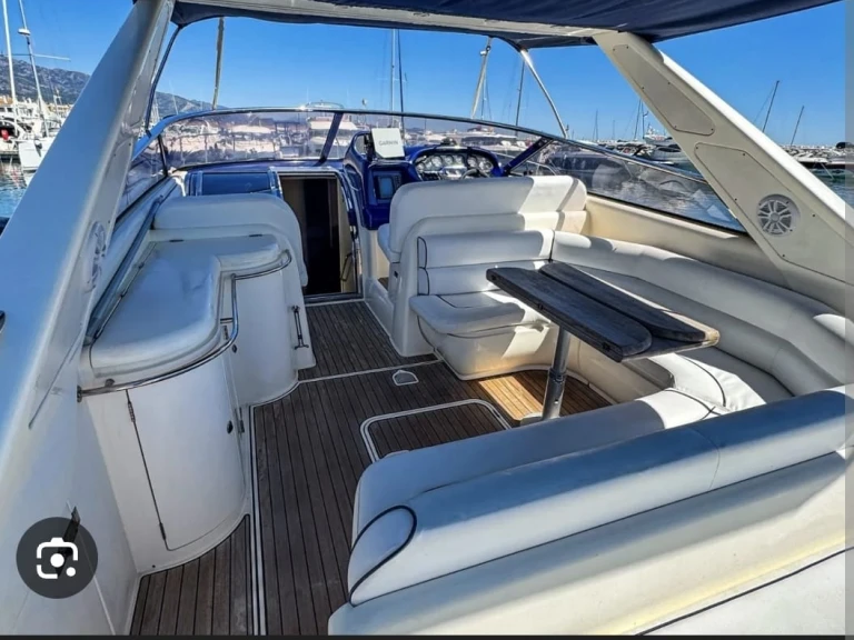 Pronájem lodi Sunseeker Moustique 42 v Torrevieja na Samboatu