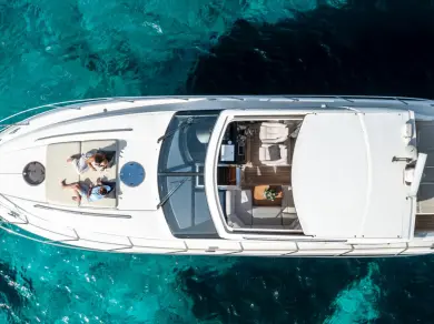 Pronajmout Motorová loď se skipperem či ne Princess v Ibiza Town