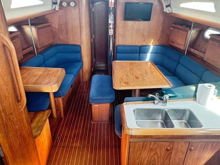 Pronájem lodi Jeanneau Sun Odyssey 43 v Nice na Samboatu