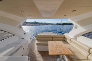 Pronajmout si Sunseeker Portofino 48 v Zadar