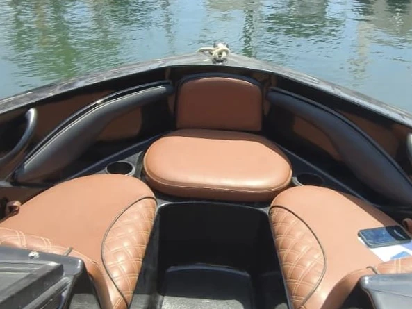 Pronájem lodi Monterey 180 v Marbella na Samboatu