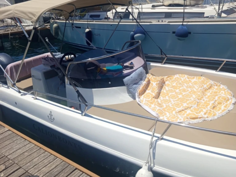 Pronájem lodi Calion 23 WA  v Msida Yacht Marina na Samboatu