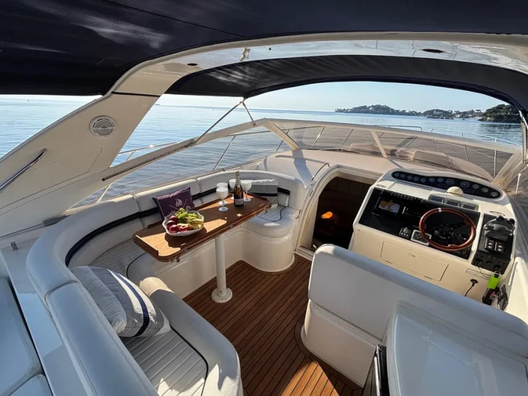 Pronajmout Motorová loď se skipperem či ne Princess v Beaulieu-sur-Mer