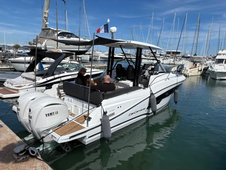 Pronájem lodi Jeanneau Cap Camarat 9.0 WA v Golfe-Juan na Samboatu
