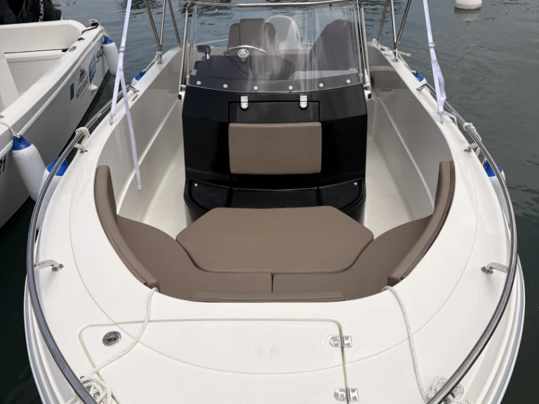 Pronajmout si Pacific Craft Pacific Craft 545 Open v Pointe-à-Pitre