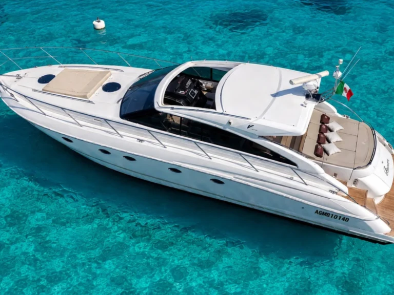 Pronajmout si Princess Princess V53 v Port of Cannigione