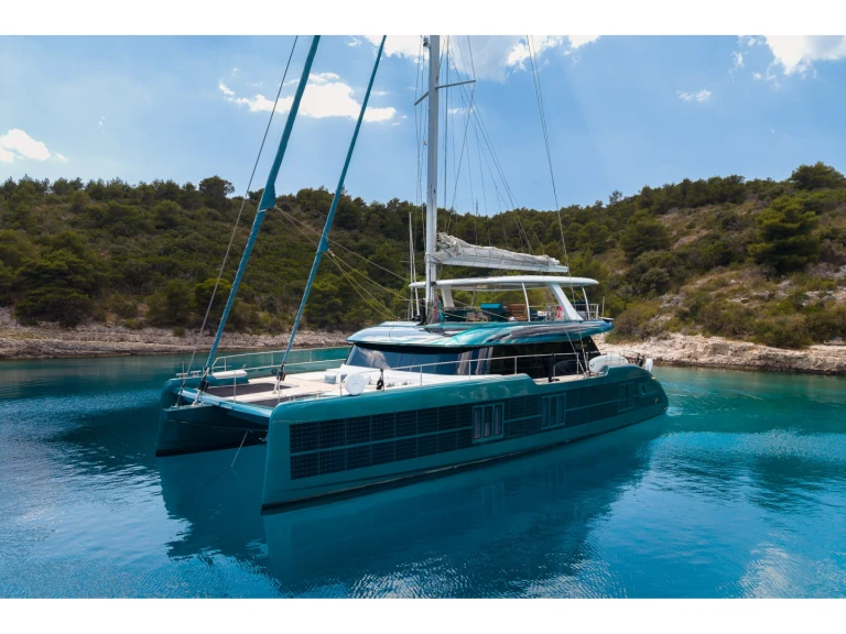 Pronájem Katamarán Sunreef s licencí