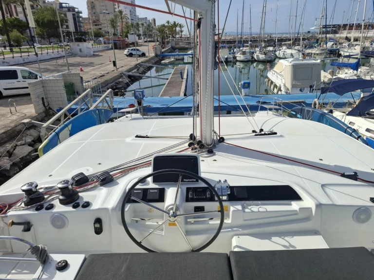 Pronájem lodi Lagoon Lagoon 46 v Denia na Samboatu
