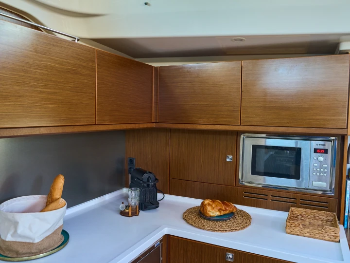 Pronájem lodi Olbia lákavé ceny Bavaria C57