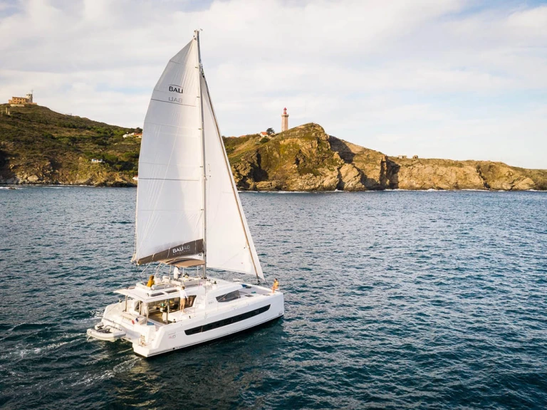 Pronájem lodi Bali Bali 4.6 v Nassau na Samboatu