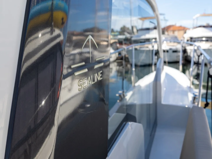 Pronájem Motorová loď v Biograd Na Moru -Sealine Sealine C335