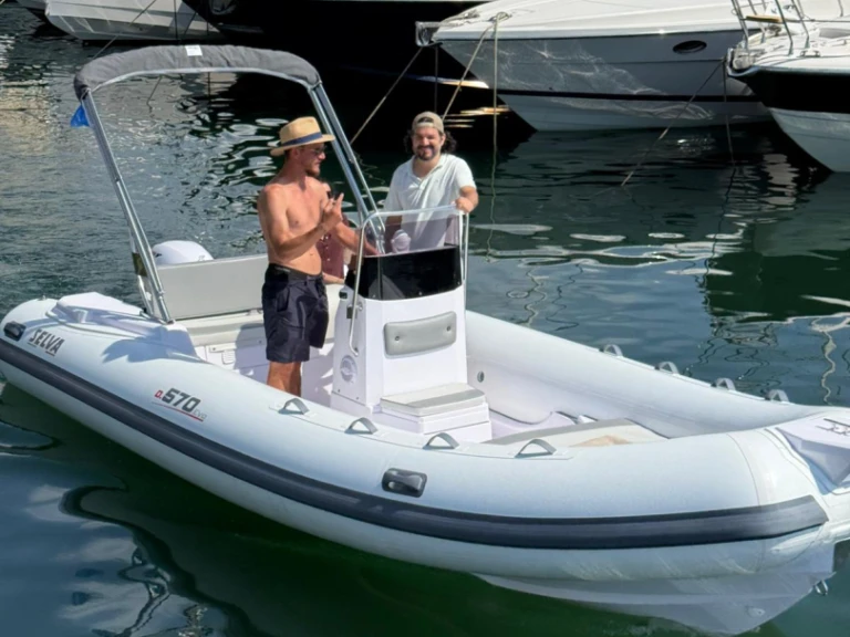 Pronájem lodi Neapol lákavé ceny Selva 570 Elegance