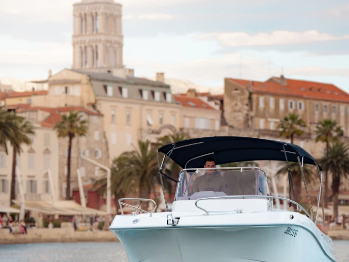 Atlantic open 750 jednotlivci a charterové společnosti v Split Port
