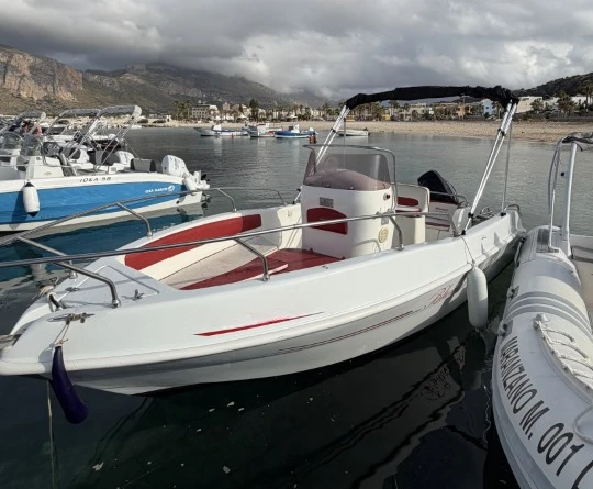 Pronajmout si Blumax open 19 v San Vito Lo Capo