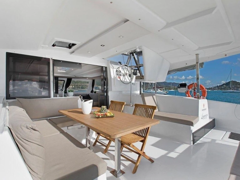 Pronájem Katamarán Fountaine Pajot s licencí