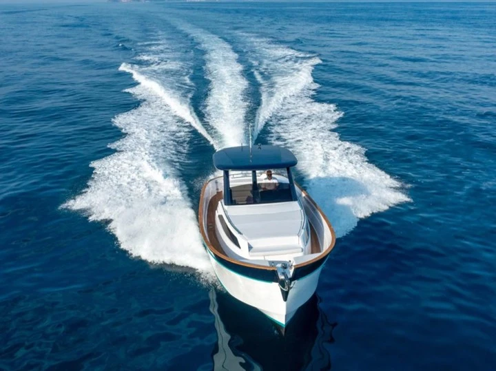 Pronájem lodi Apreamare Apreamare Gozzo 35 v Antibes na Samboatu