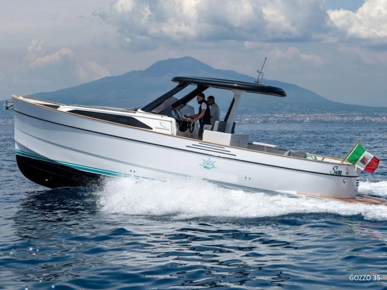 Motorová loď k pronájmu v Antibes za nejlepší cenu
