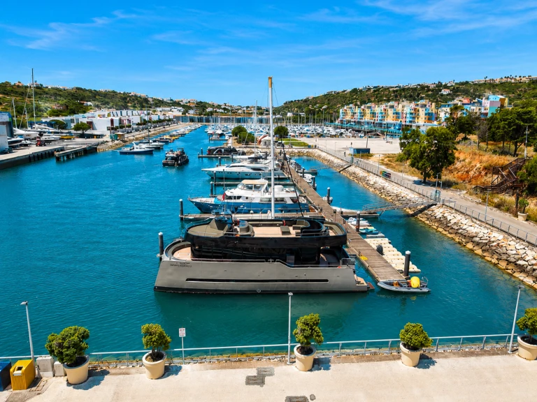 Katamarán k pronájmu v Albufeira  za nejlepší cenu
