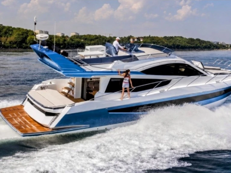 Pronájem lodi Herceg Novi lákavé ceny Galeon 550 Fly