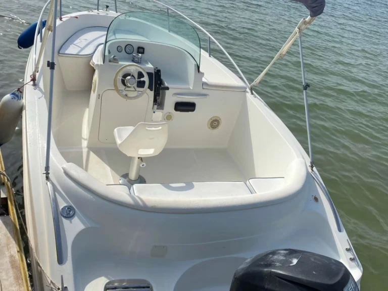 Pronajmout si Kamarina 505 v Siracusa