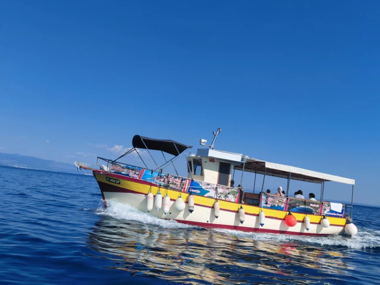 Pronájem jachty v Opatija -Custom Passanger na Samboatu