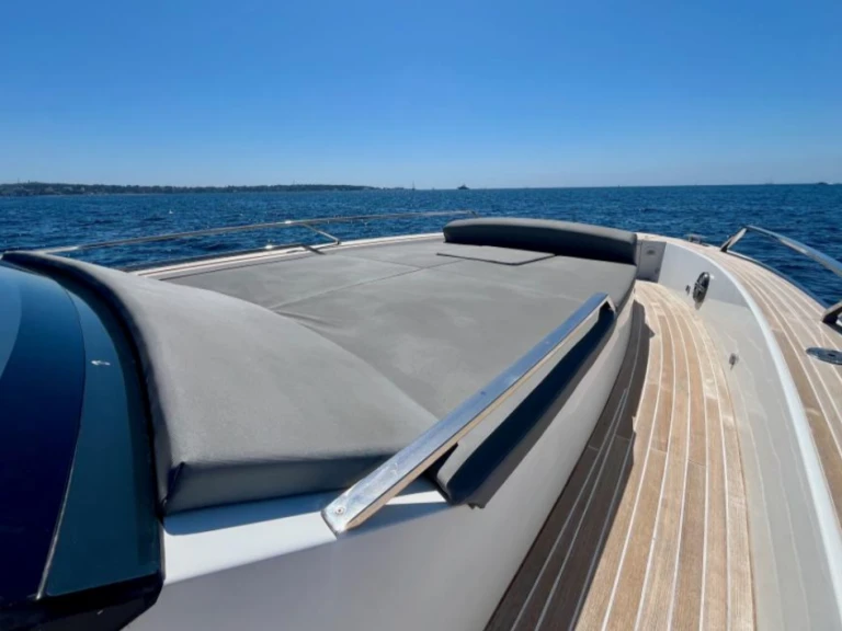 Pronajmout si Fiart SEAWALKER 43 v Golfe-Juan