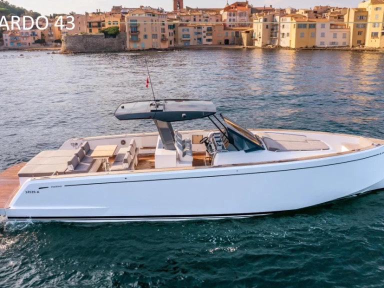 Pronájem Motorová loď v Juan-les-Pins -Pardo Yachts Pardo 43