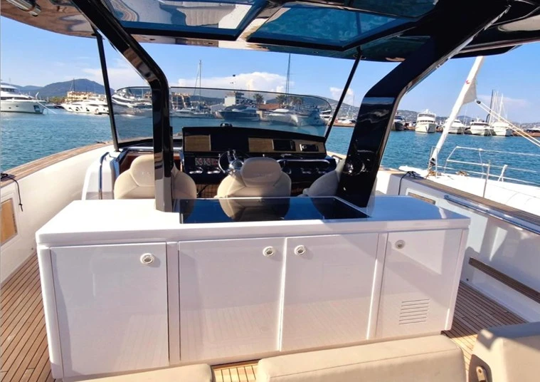 Pardo Yachts Pardo 43 jednotlivci a charterové společnosti v Juan-les-Pins